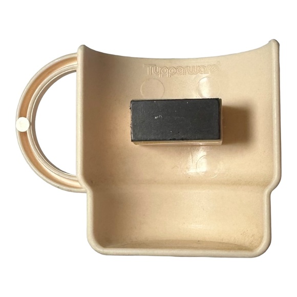 Tupperware Vintage Ivory Table Top Coffee Mug Magnet - Picture 2 of 2